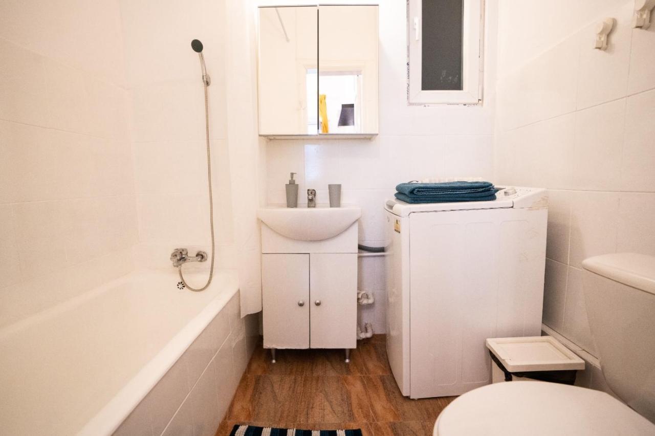 Cozy Studio Cismigiu Garden Apartment Bucharest Exterior photo