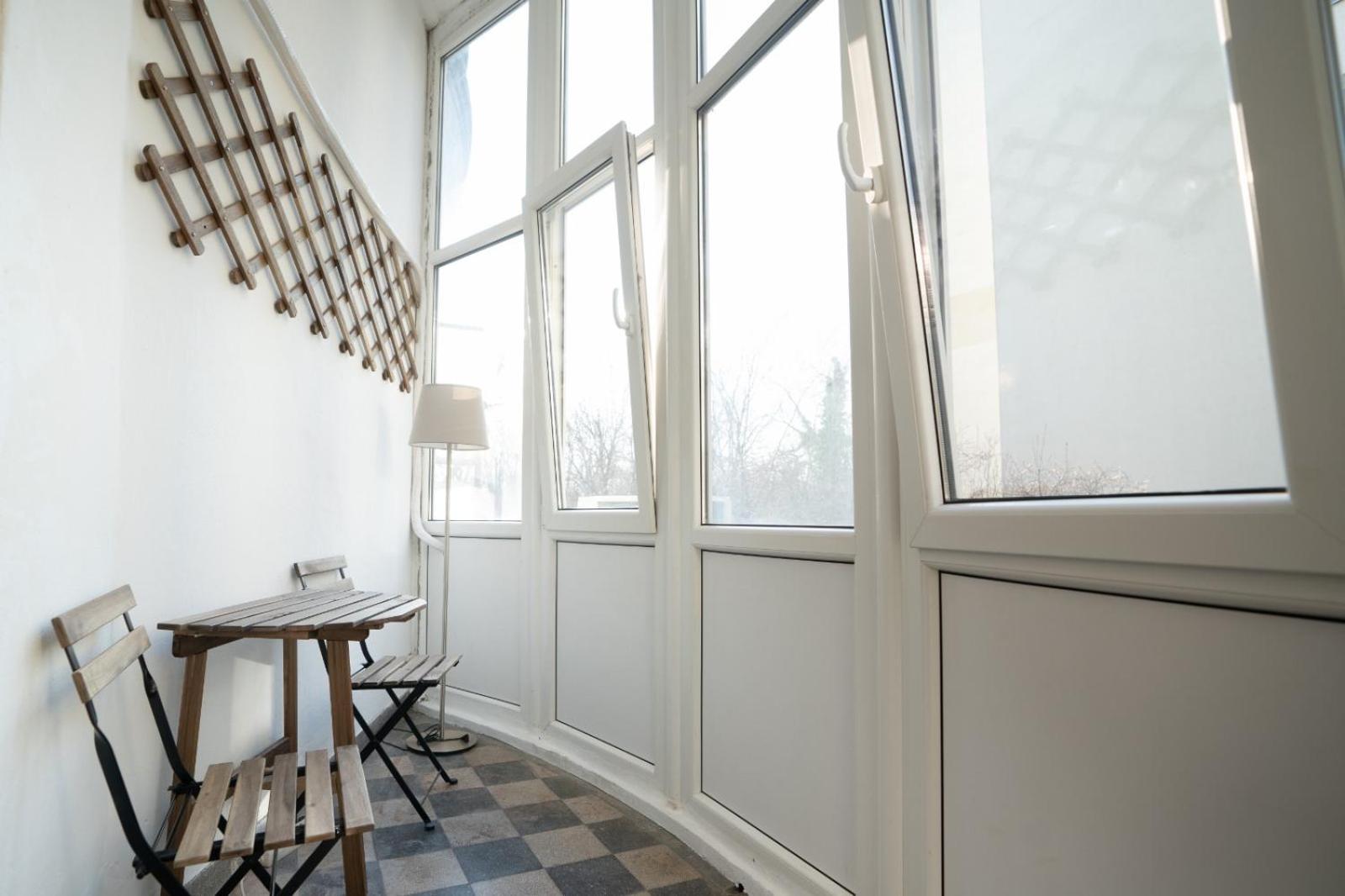 Cozy Studio Cismigiu Garden Apartment Bucharest Exterior photo